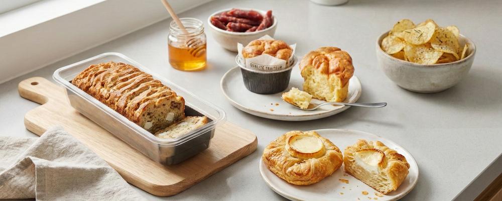 Qualité traiteur, Cake au chèvre et aux noix, soufflé au fromage et feuilleté chèvre miel, 3 idées gourmandes autour du fromage