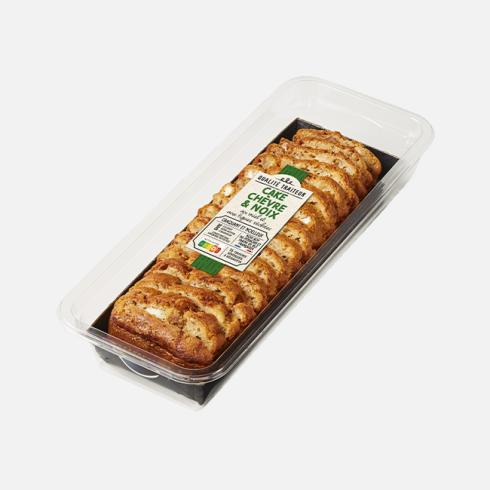 Cake au chèvre et noix dans son packaging